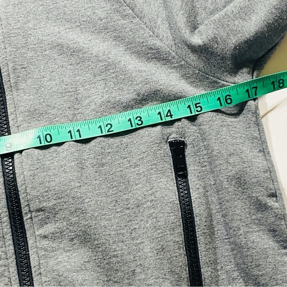 Cabi Heather Gray Pivot Jacket Zip Front #3732 Womens Size XS - Picture 7 of 11